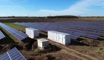 A battery storage unit in between solar panels