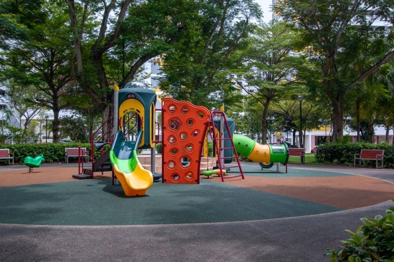 playground equipment 